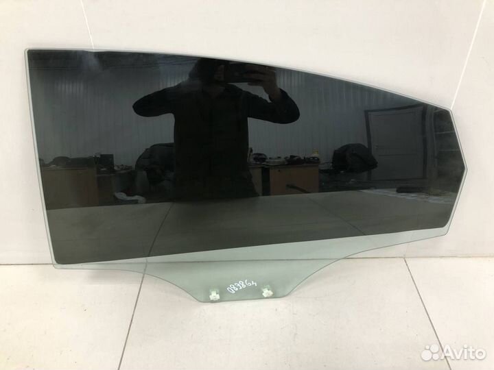 Стекло двери задней левой Hyundai Solaris 2010-201