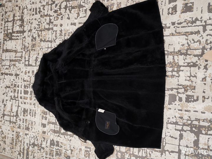 Дубленка натуральная женская с капюшоном