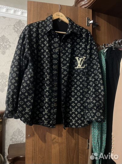 Джинсовая куртка