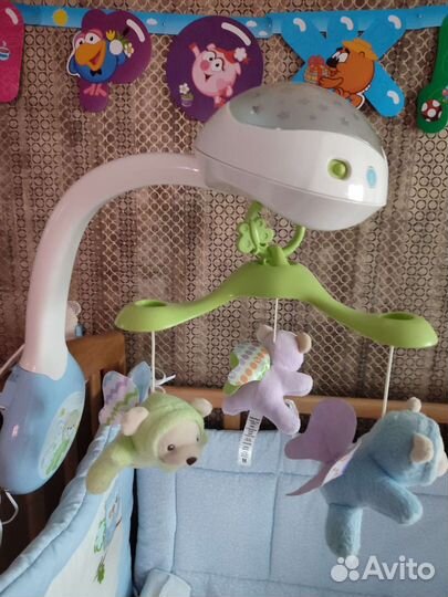 Мобиль на кроватку и детские игрушки