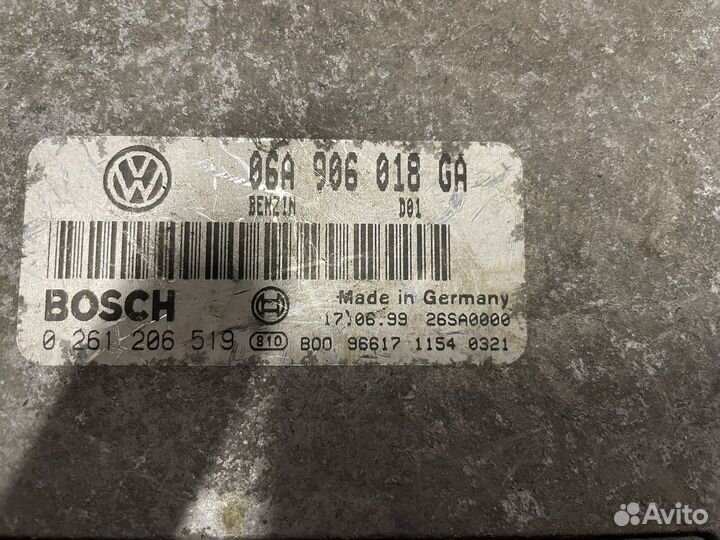 Блок управления двигателем Skoda Octavia A4