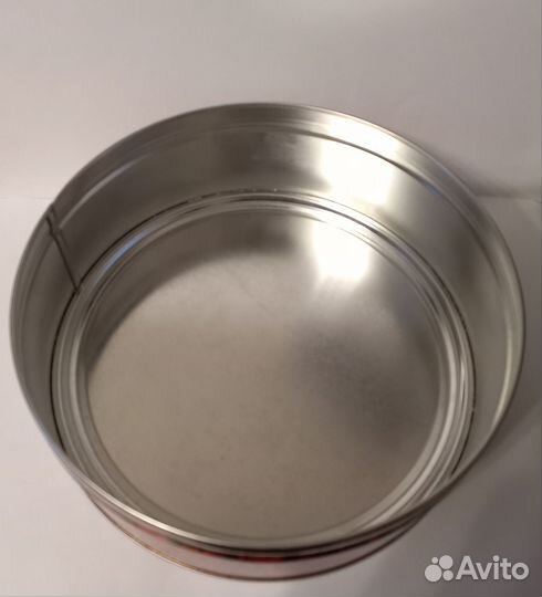 Коробка жестяная из-под печенья