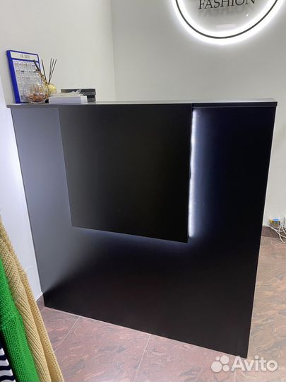 Стойка ресепшн