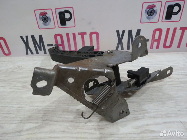 Педаль сцепления Ford Focus 3