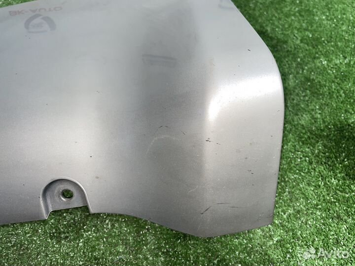 Молдинг заднего правого крыла GMC Yukon GMT800