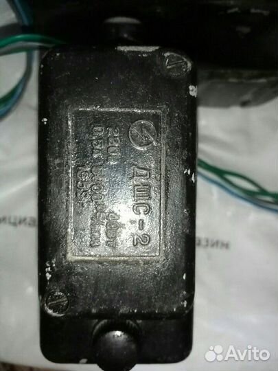 Электропривод с мотором для швейной машинки