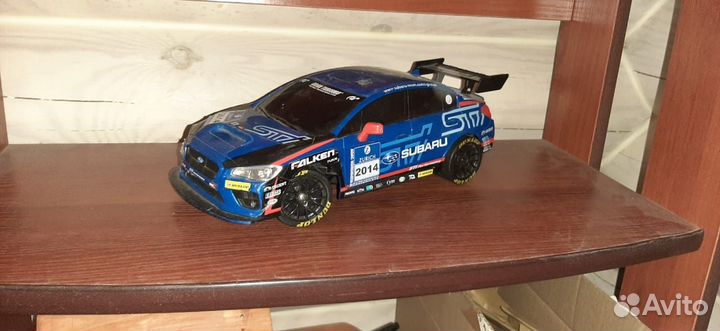 Радиоуправляемая модель subaru