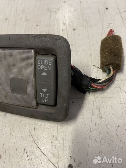 Плафон салонный Toyota Carina E