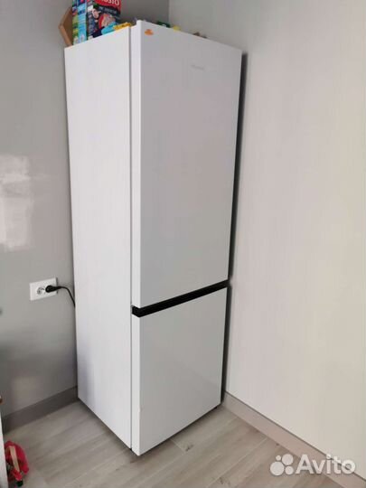 Холодильник новый Hisense 180 см