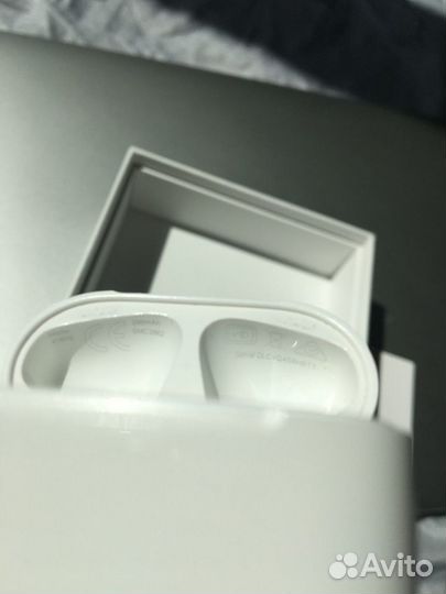Наушники Apple Airpods первое поколение mmef2zm/a