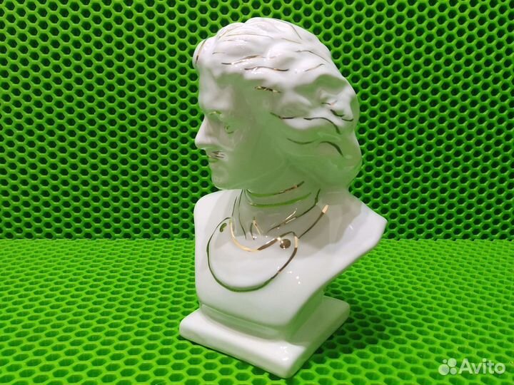 Фарфоровая статуэтка Петр 1