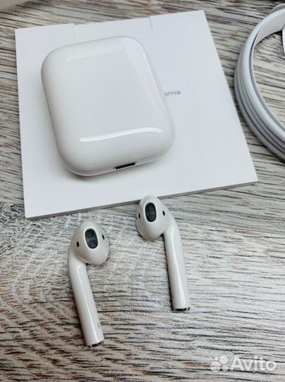 Bluetooth-гарнитура AirPods 2 (Оригинал)