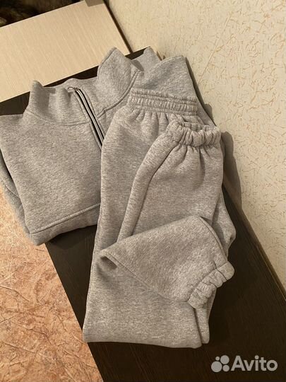 Спортивный костюм женский новый