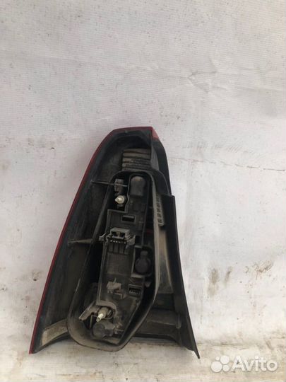Фонарь задний задний правый Renault Logan 1 1.4