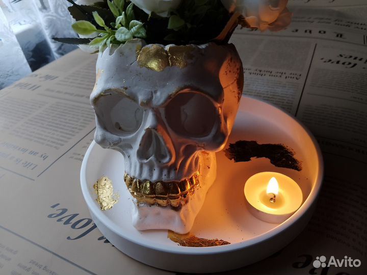 Статуэтка череп