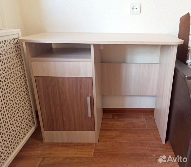 Письменный стол