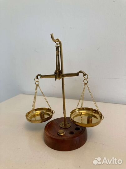 Статуэтка весы справедливости из латуни