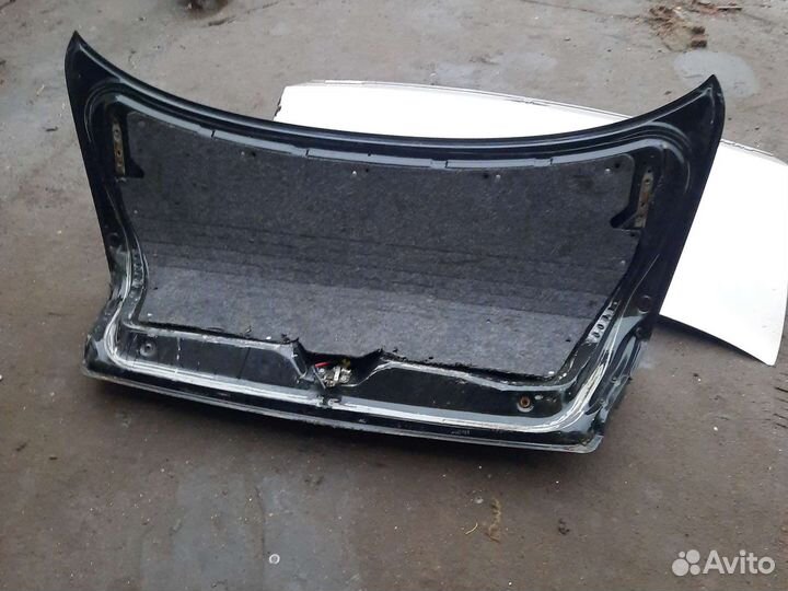 Крышка багажника mazda 626