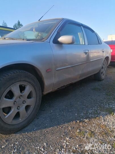 Ford Mondeo 2.0 МТ, 1998, 200 000 км