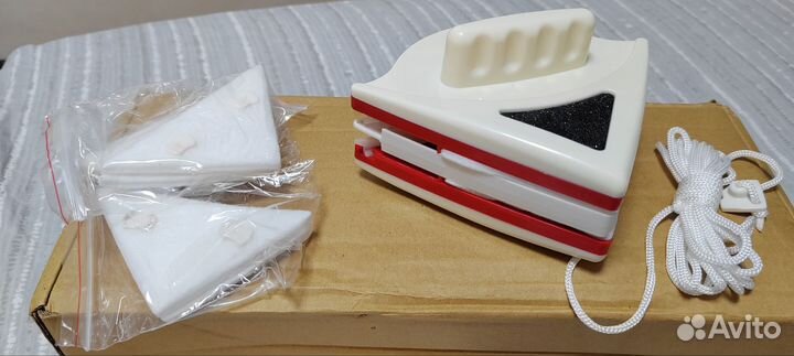 Магнитная щетка для мытья окон с водосгоном