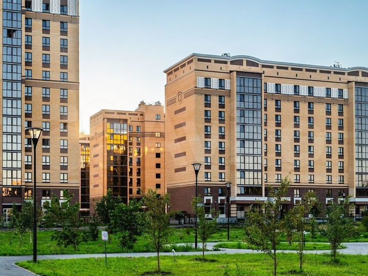 3-к. квартира, 102,3 м², 7/14 эт.