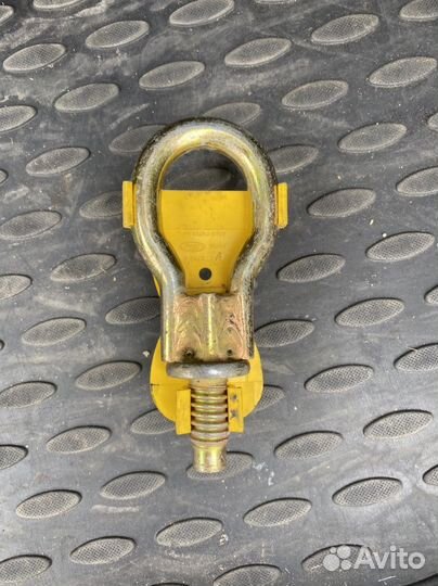 Буксировочная петля крюк Ford Focus