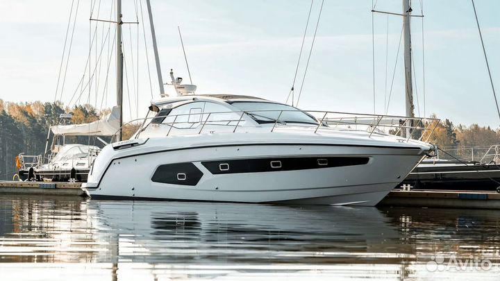 Моторная яхта Azimut 43