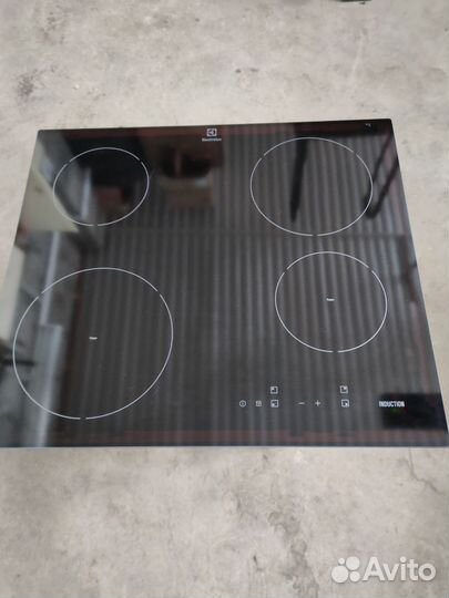 Индукционная варочная панель electrolux
