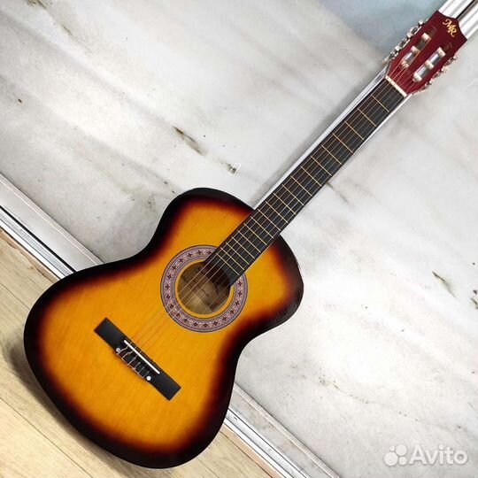 Гитара новая классическая 3/4 с нейлоновыми струна