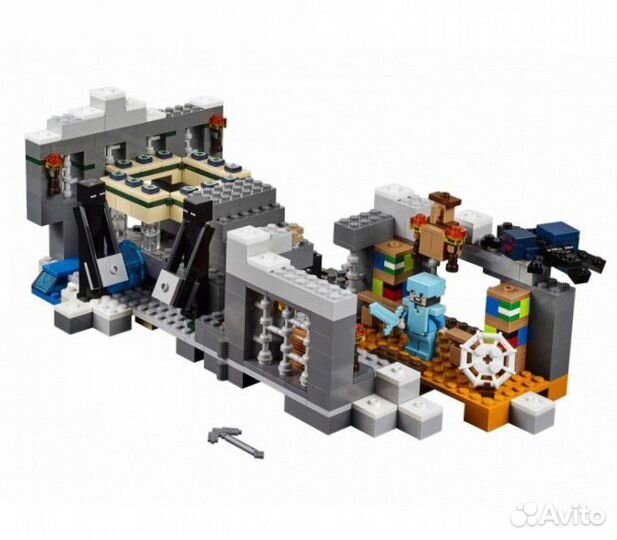 Конструктор Bela My World 10470 (577 дет.)