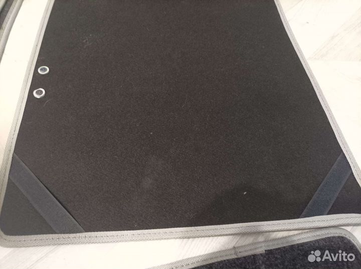 Автомобильные ковры в салон Тойота Камри