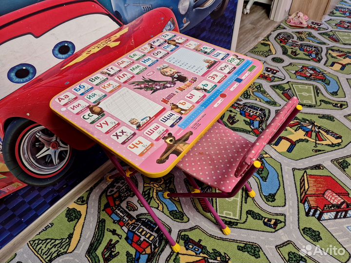 Стол письменный детский