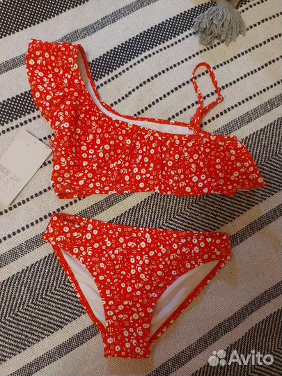 Купальник для девочки 134 новый