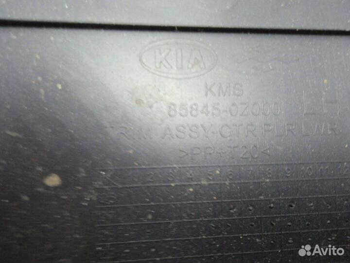 Обшивка стойки Kia Sportage 2 2010