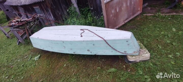 Лодка деревянная плоскодонка