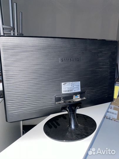 Монитор Samsung S23B300N
