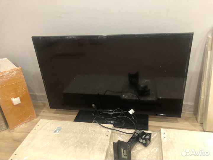 Телевизор ЖК на запчасти