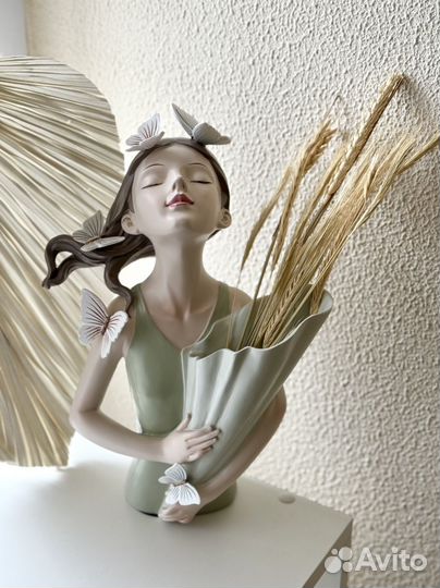 Ваза - Статуэтка