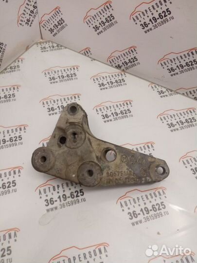 Кронштейн кпп Opel Astra H Z16XER 2011