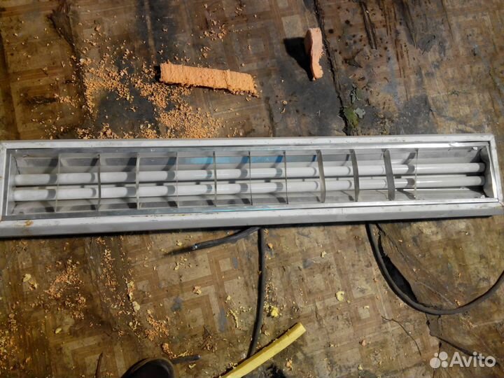 Светильники люминесцентные с лампами б/у