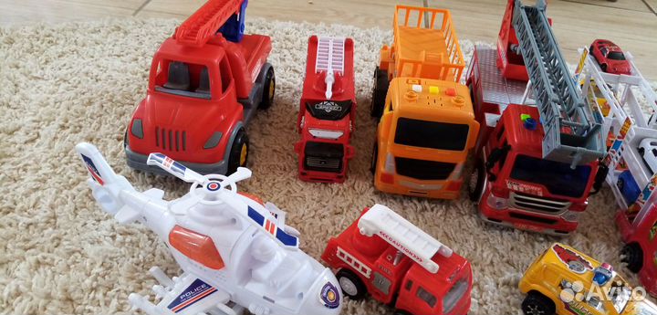 Игрушки пакетом машины