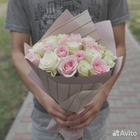 Розы 17 штук