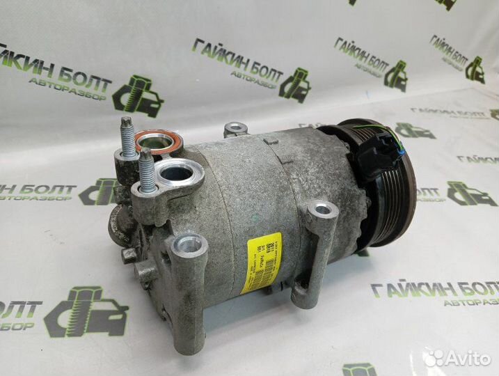 Компрессор кондиционера Ford Focus хэтчбек 5дв