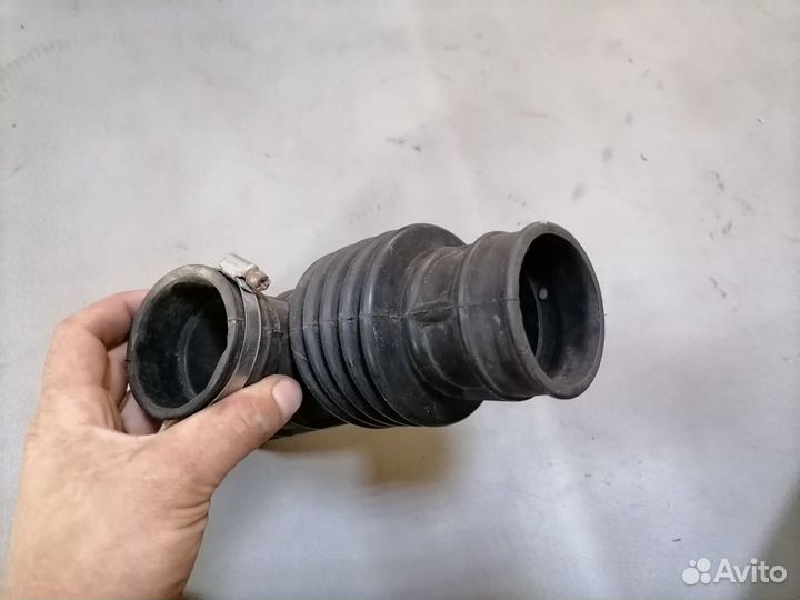 Патрубок воздушного фильтра Opel Kadett E