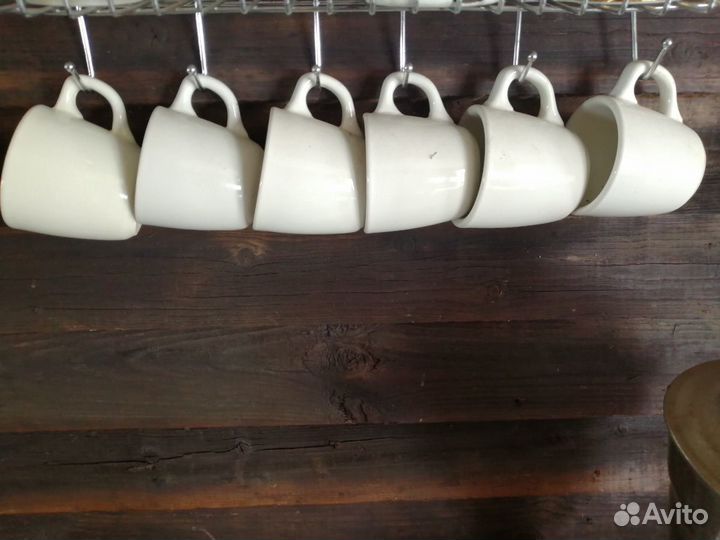 Чашки, подносы