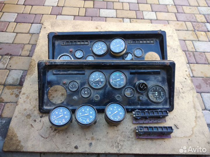 Приборы и датчики с панели приборов Камаз, Маз