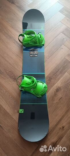 Сноуборд с креплениями 154
