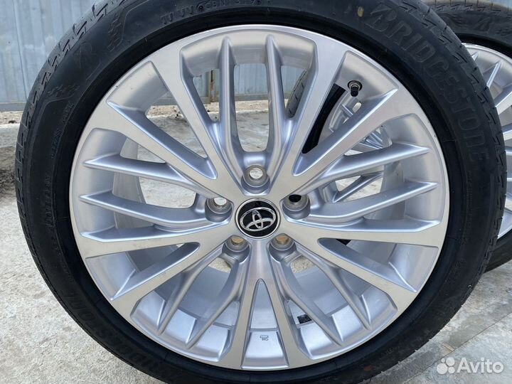Колеса оригинал R18 camry XV70