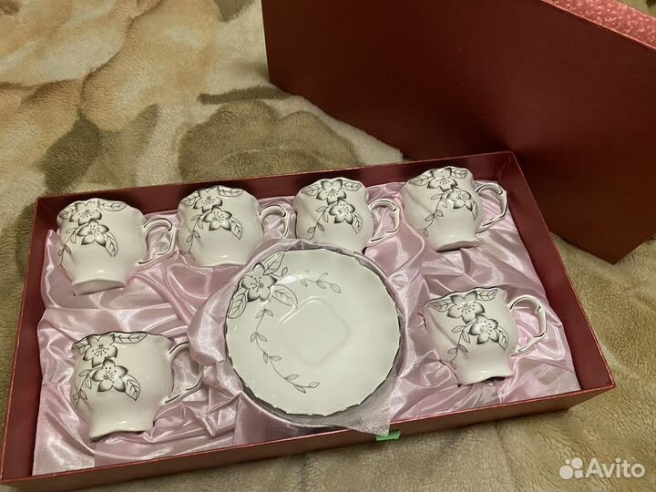 Сервиз чайный на 6 персон новый