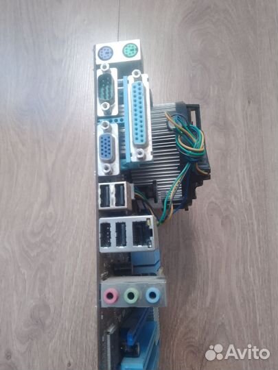 Материнская плата с процессором